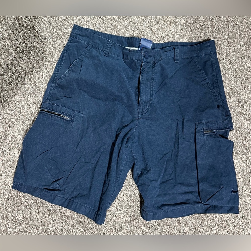 Men’s Nike cargo shorts